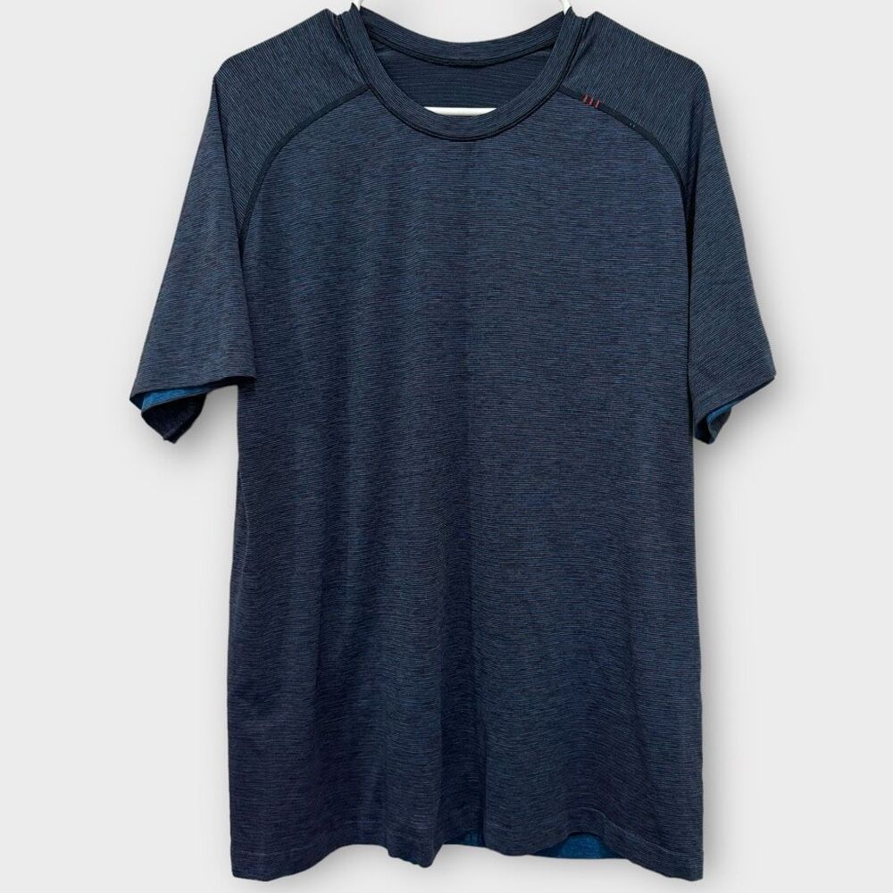 Lululemon Men’s XL Metal Vent Tech Athletic Tee Blue Red Striped